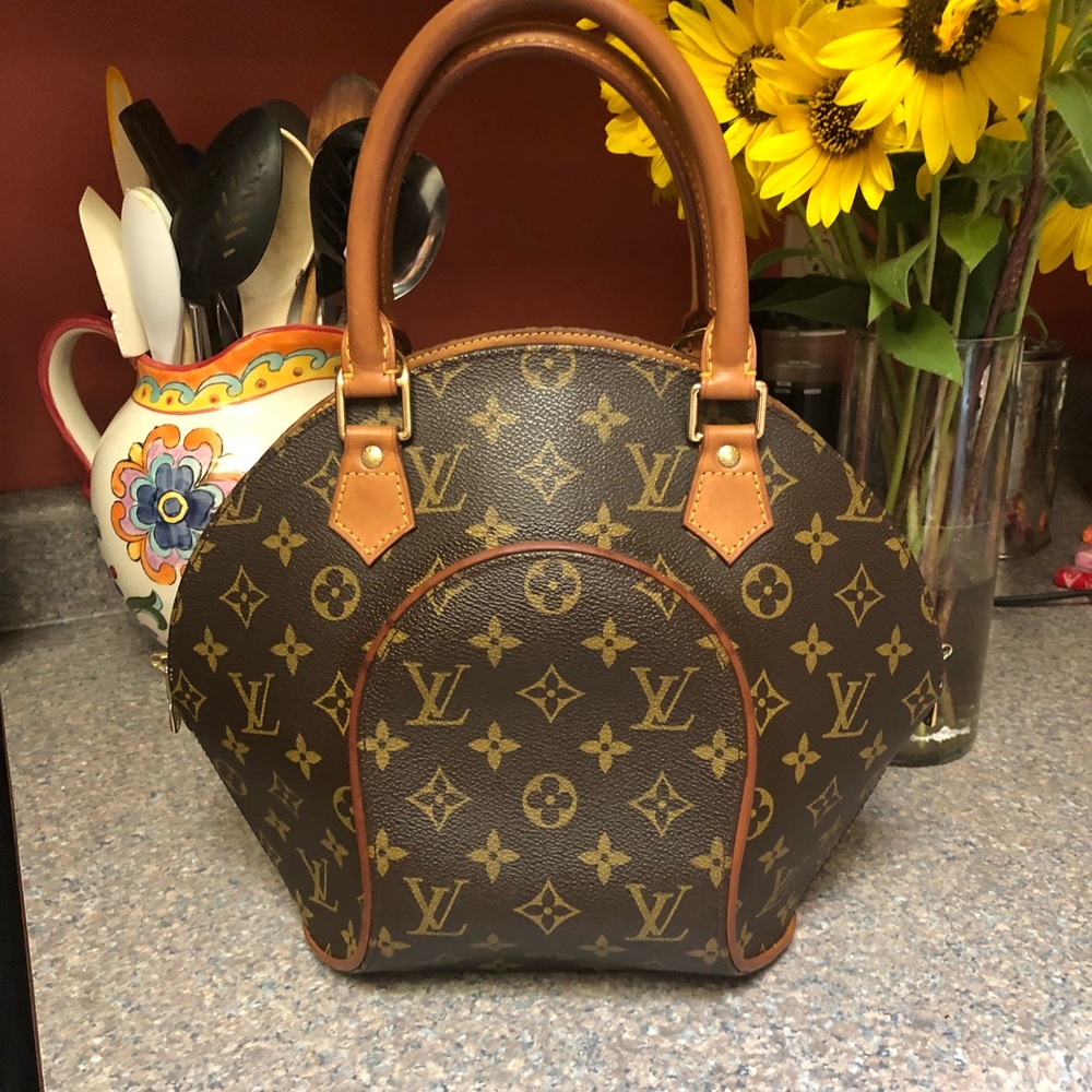 Louis Vuitton Ellipse PM